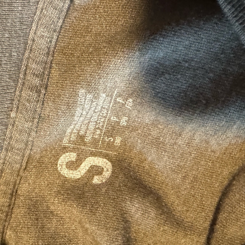 Cabelas Shirt - Picture 3 of 3